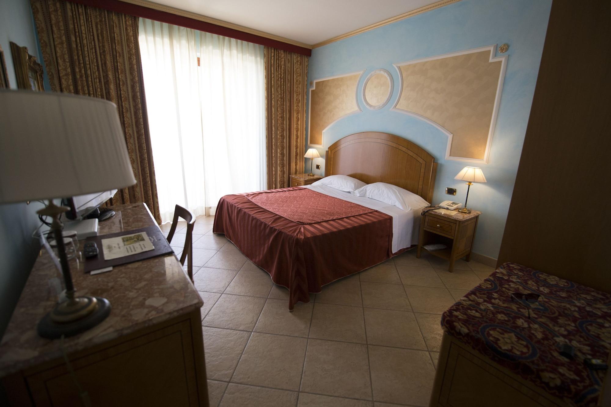 Parco Dei Principi Hotel Roccella Ionica Zewnętrze zdjęcie