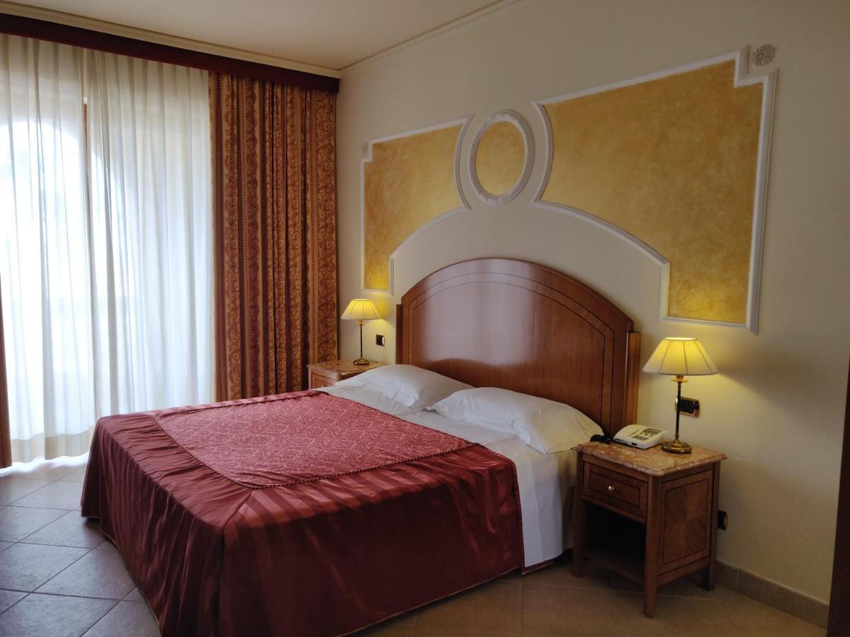Parco Dei Principi Hotel Roccella Ionica Zewnętrze zdjęcie
