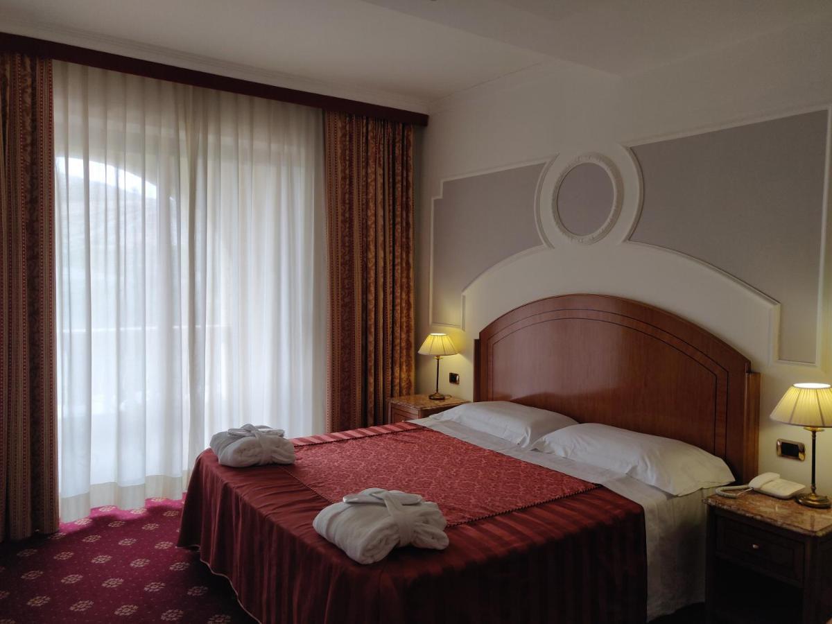 Parco Dei Principi Hotel Roccella Ionica Zewnętrze zdjęcie