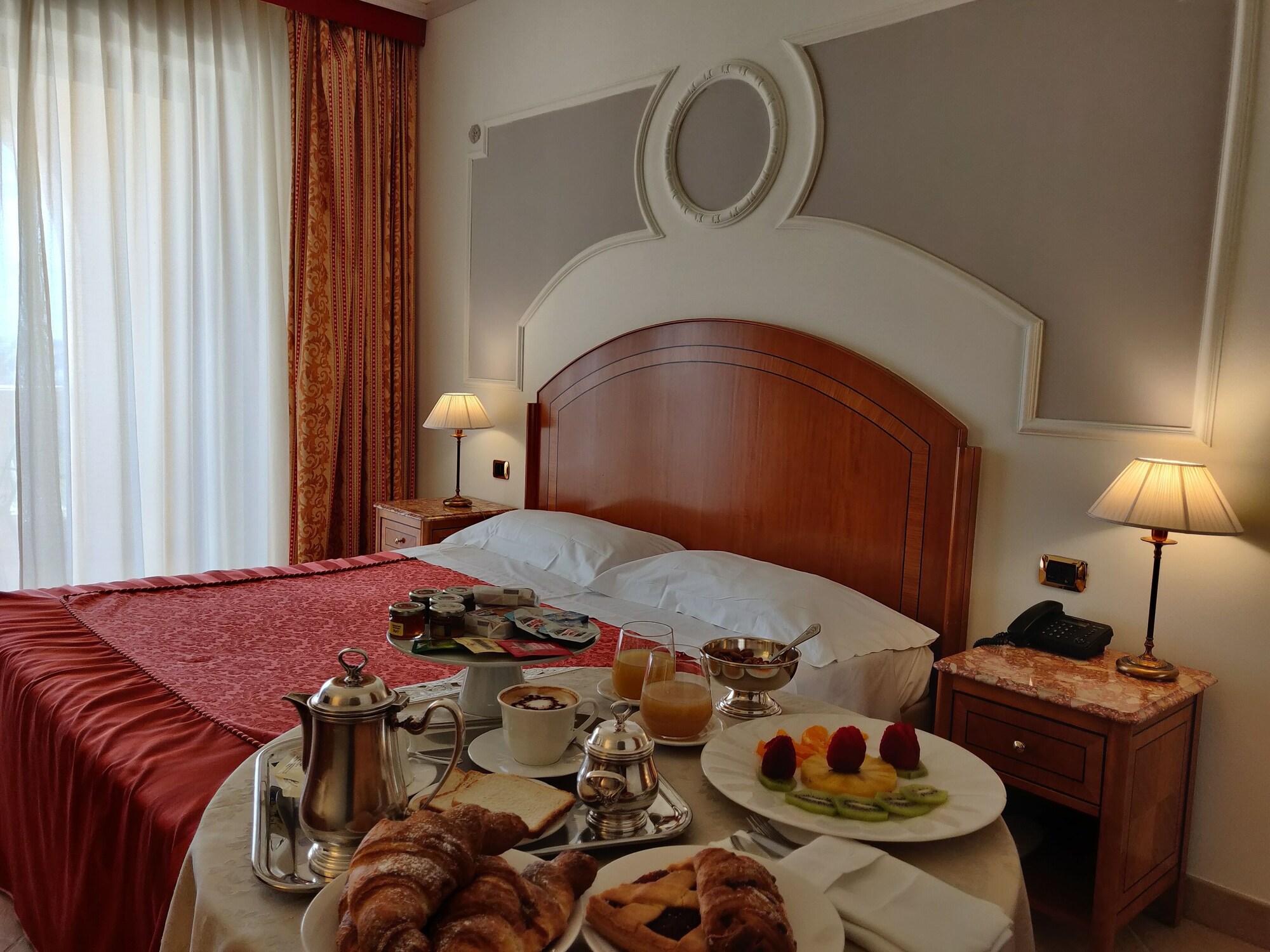 Parco Dei Principi Hotel Roccella Ionica Zewnętrze zdjęcie