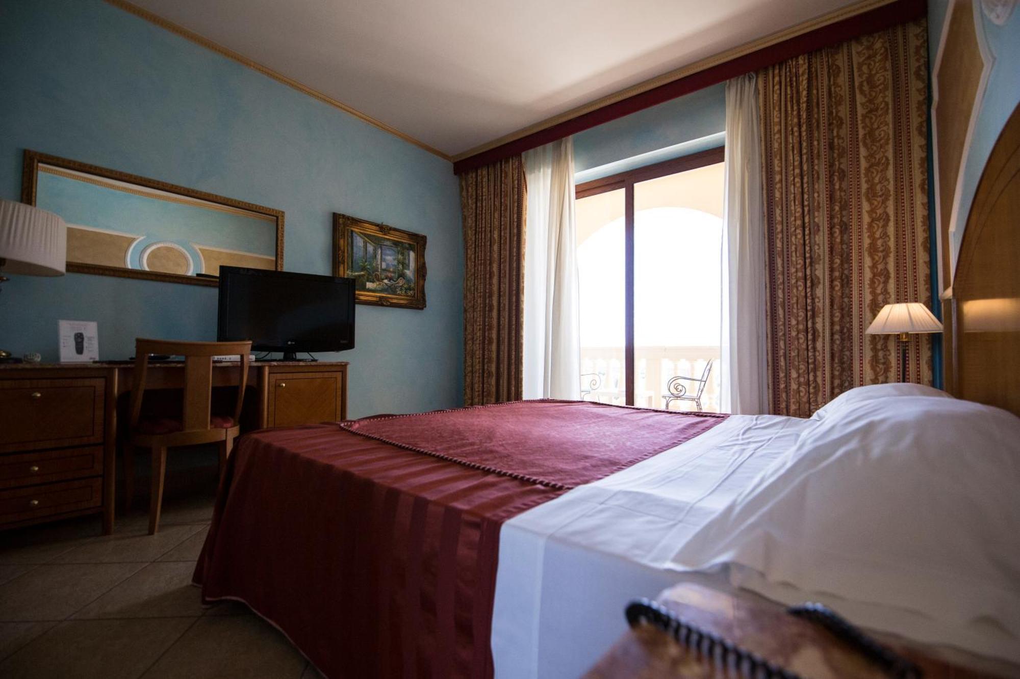 Parco Dei Principi Hotel Roccella Ionica Zewnętrze zdjęcie